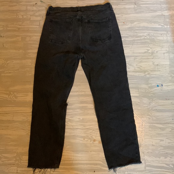 Old Navy Ripped Jeans - Picture 5 of 5